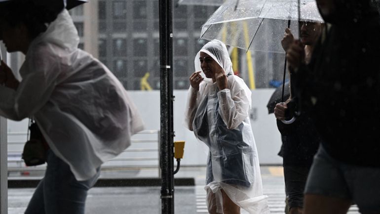 Japon : le typhon « Ampil » touche la région de Tokyo, des centaines de vols et de trains annulés 1 typhon