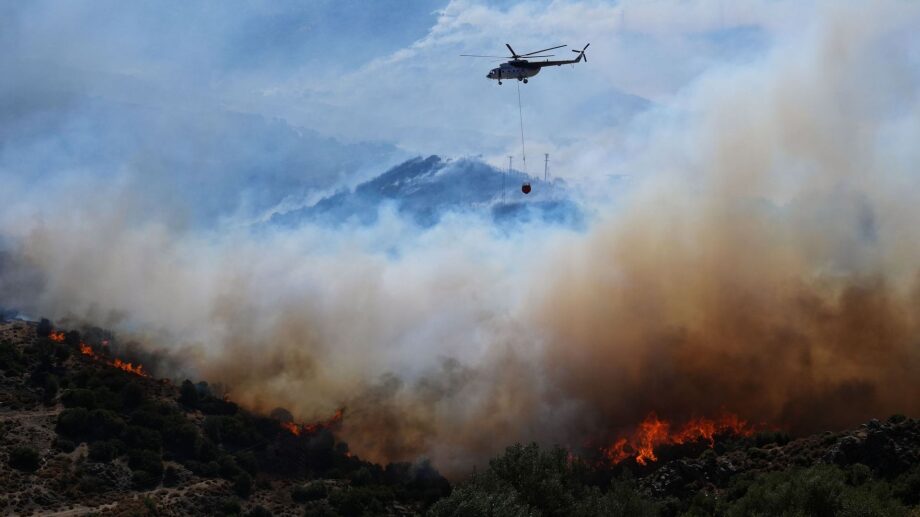 Turquie : Un incendie de forêt atteint les zones résidentielles d'Izmir 1 vis 0816202423292453