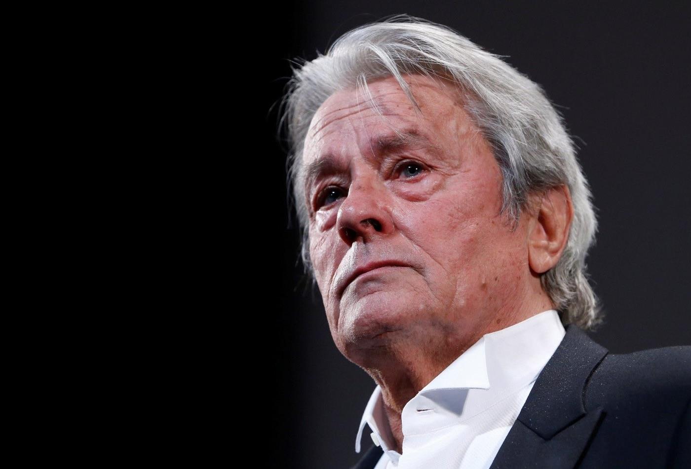 Les obsèques d'Alain Delon célébrées samedi dans l'intimité 1 vis 0821202414223730