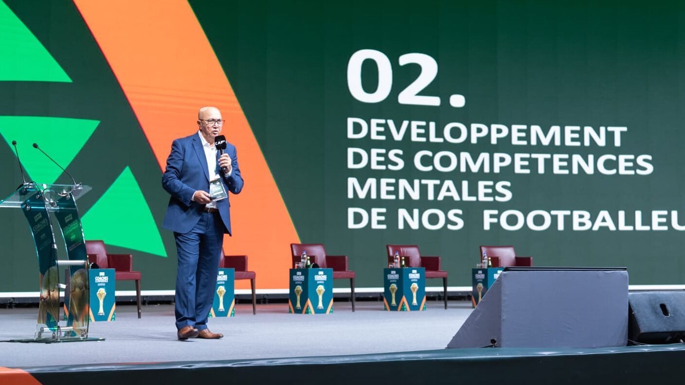 Symposium de la CAF : participation du cadre national Jamal Fathi aux côtés des entraîneurs de la CAN 2023 1 slider 1726336644fathi jamal