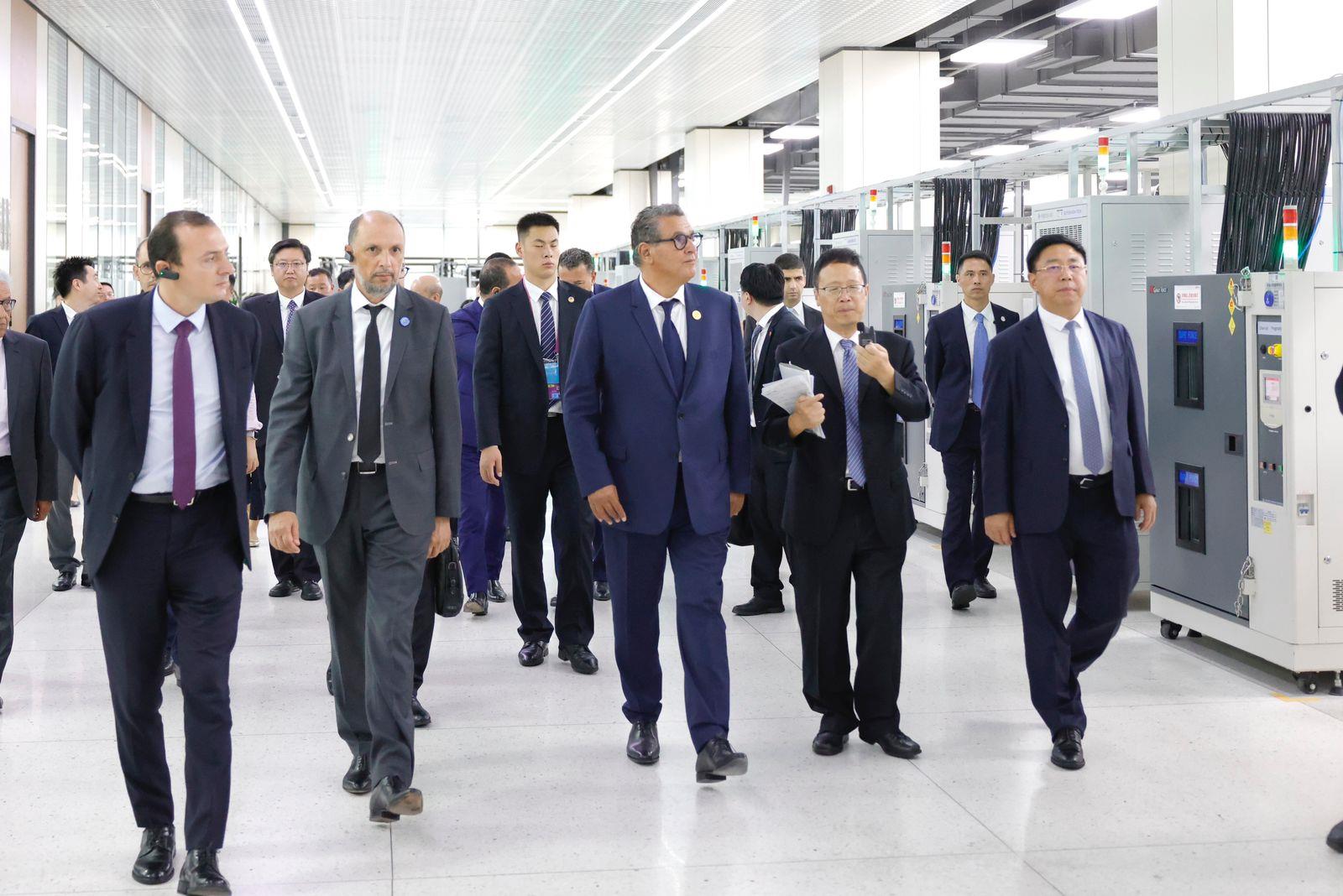 Aziz Akhannouch visite l'usine de Gotion High Tech à Hefei en Chine 1 vis 0907202411172041