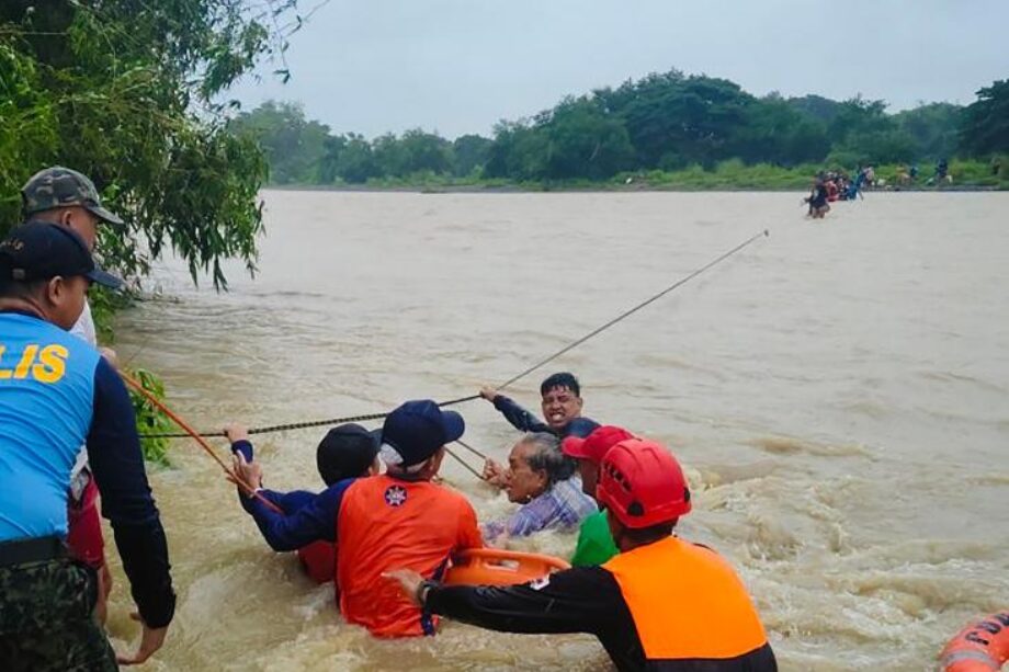 Tempête tropicale Bebinca : 6 morts et des milliers de déplacés aux Philippines 1 vis 0915202416453773