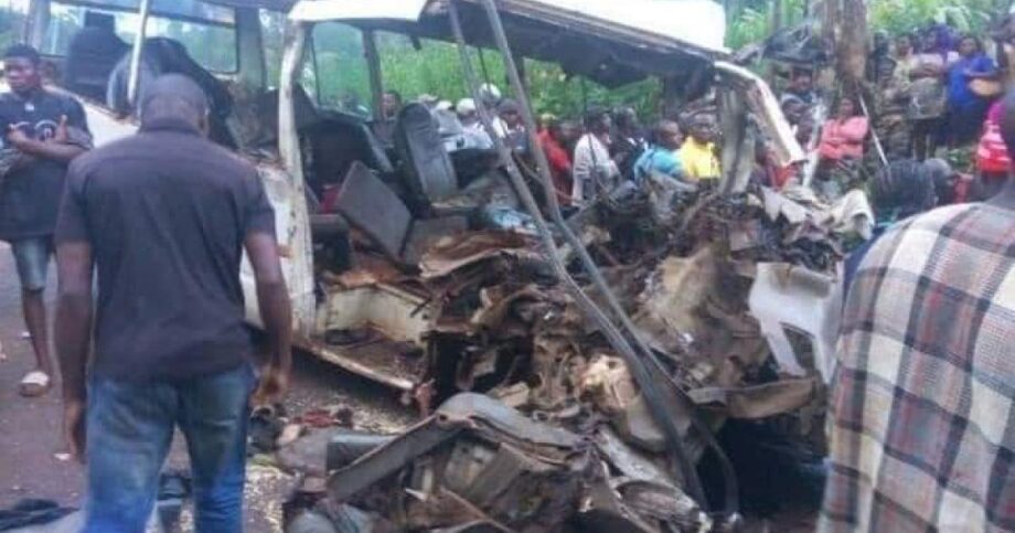 Guinée Conakry : Au moins 12 morts et 11 blessés graves dans un accident de la route. 1 vis 0929202417413776