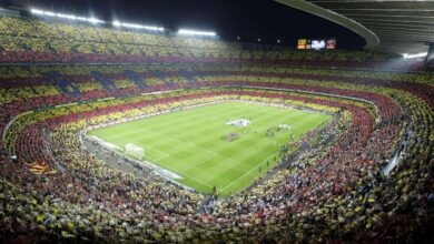 les tribunes du camp