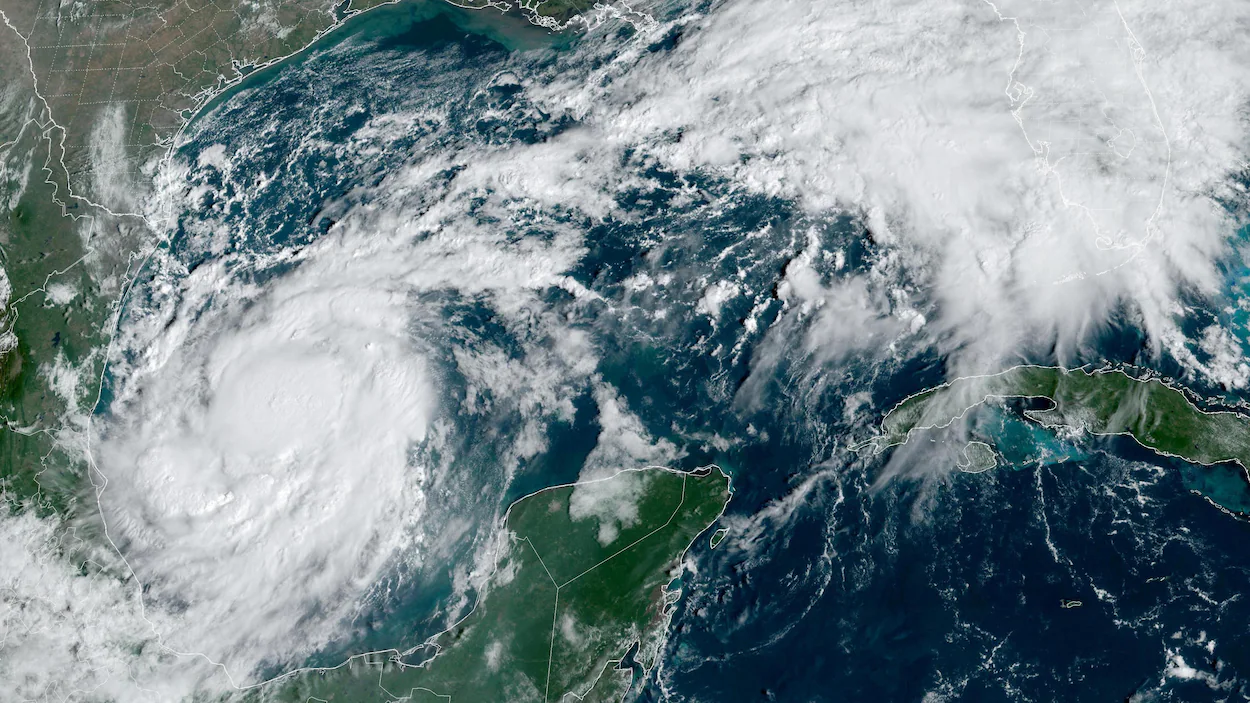 ouragan tempete milton floride satellite