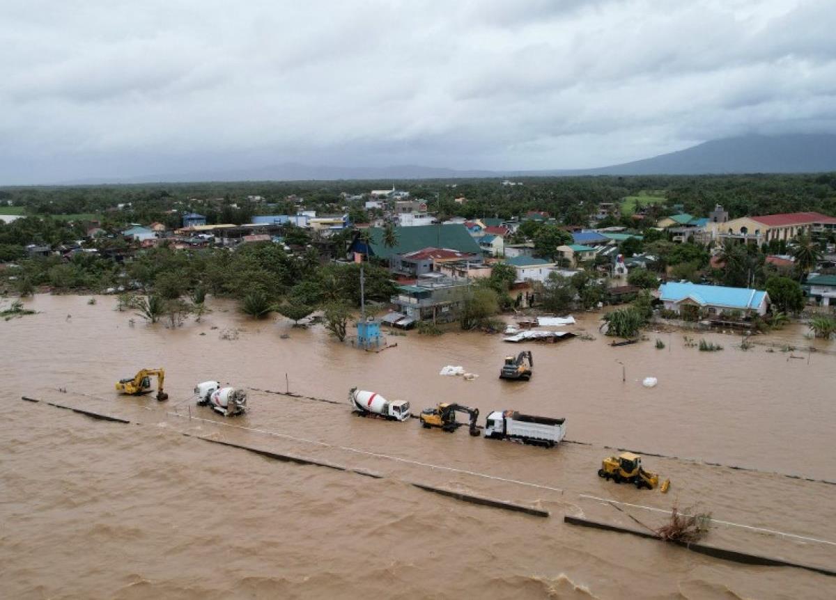 Tempête Tropicale aux Philippines : Le Bilan S'alourdit à 40 Morts 1 vis 1025202407020184