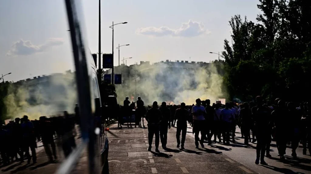 Agression de supporters espagnols à Rome avant un match de Ligue Europa MjAyMzA1ZDVlZTBlZjMyOGI5OTY2N2MzMDczZGIzYjk2ZWI3ZjY