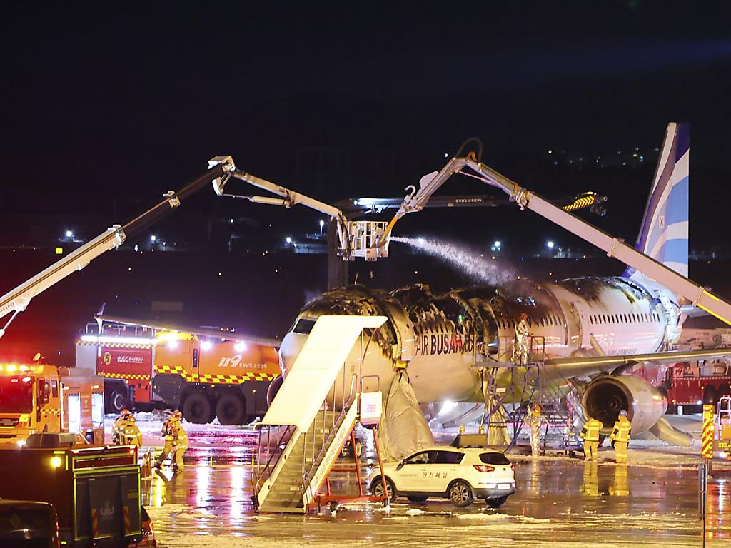 Incendie à l’aéroport de Gimhae : sept blessés dans l’atterrissage d’urgence d’un avion d’Air Busan 1 vis 0129202509483020