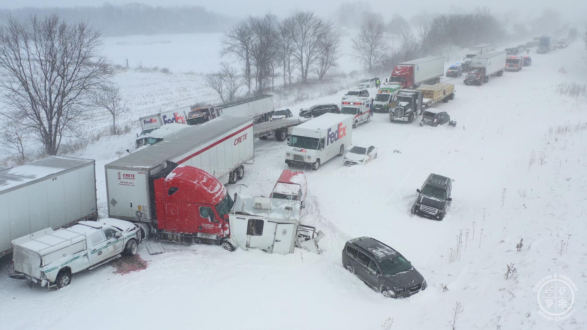 Collision massive ferme une autoroute dans l’État américain du Michigan