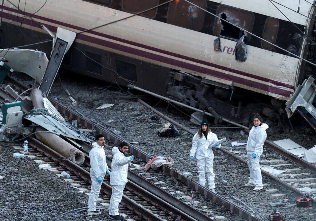 L’Espagne décrète un deuil national après une collision ferroviaire meurtrière