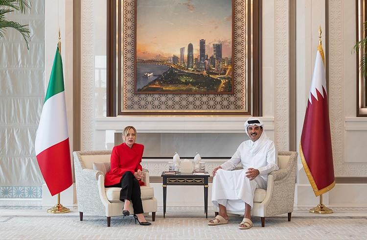 L’émir du Qatar et la Première ministre italienne discutent des enjeux régionaux et internationaux à Doha 1 vis 0404202613335591