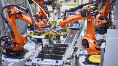 Robot de fabrication de batterie pour voiture electrique scaled 1 e1747845456416