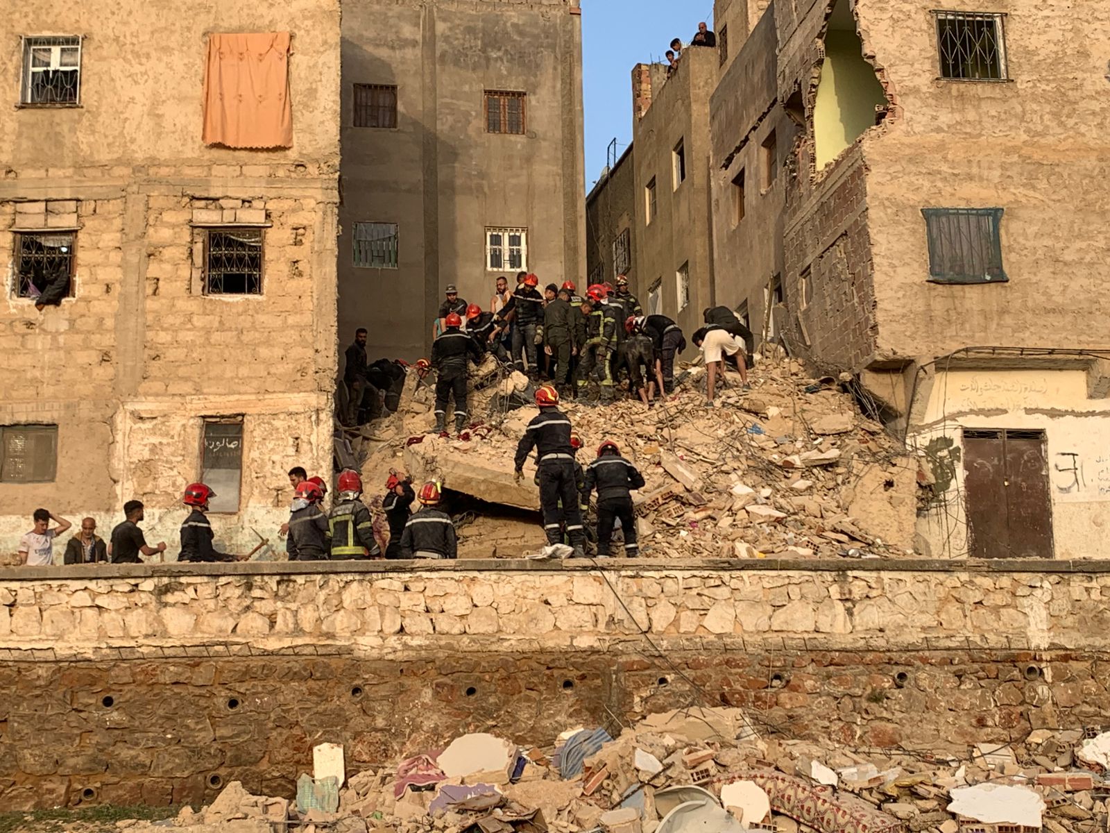 4 morts dans un bilan provisoire lourd après l’effondrement d’un immeuble à Fès 1 WhatsApp Image 2026 05 21 at 12.48.42