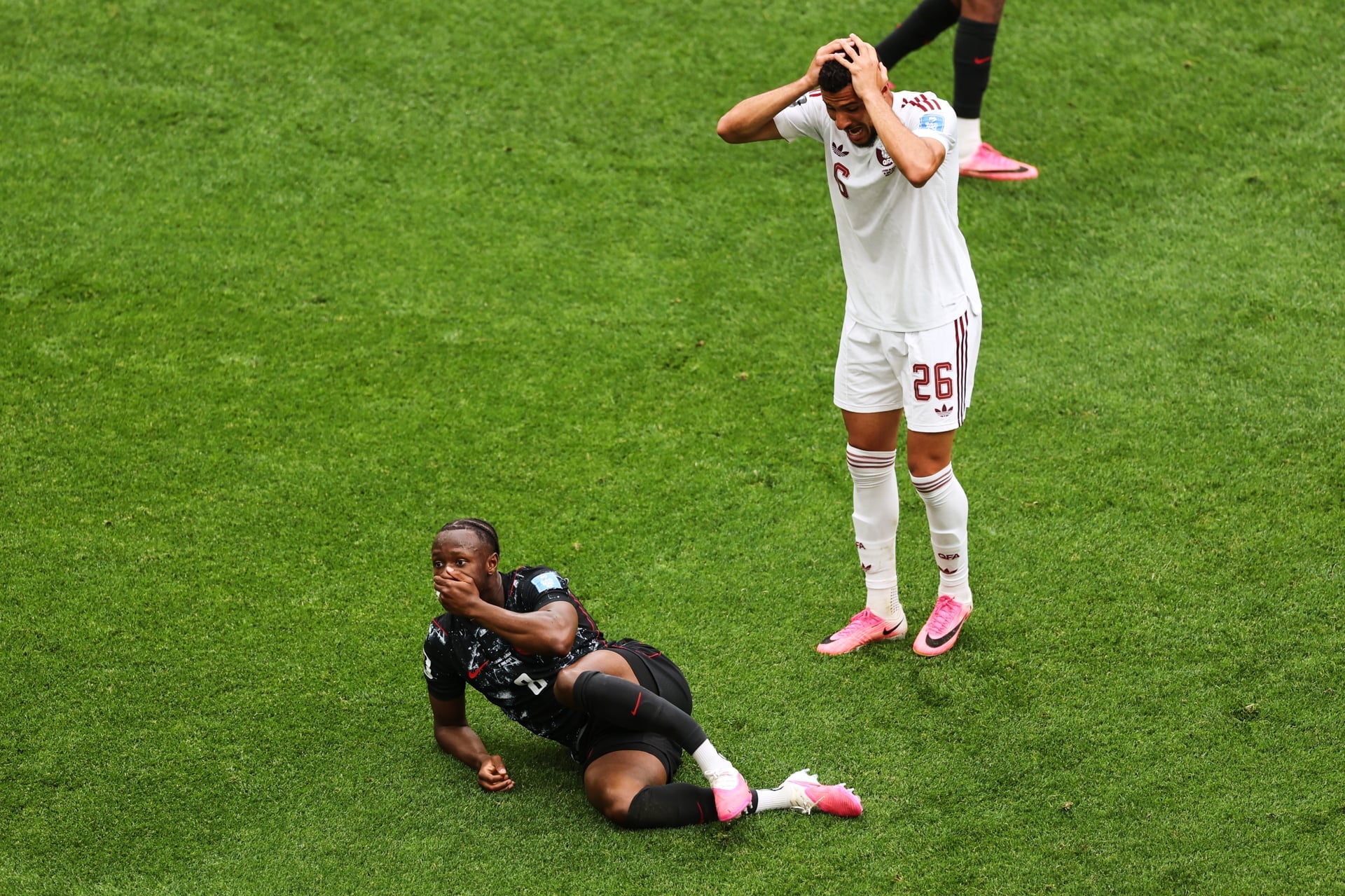 Coupe du monde 2026 : la victoire éclatante du Canada face au Qatar éclipsée par une grave blessure 1 1781829548636 ap26169845944884 0730