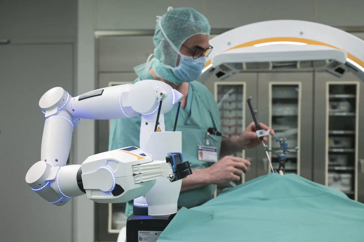 Robotique médicale : Casablanca accueille le premier congrès annuel de la Société Marocaine de la Robotique en Santé 1 310169.HR